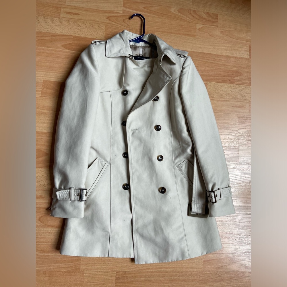 Zara women’s trench coat